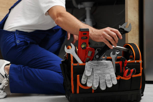 Best Emergency Plumber  in Mccom, OH